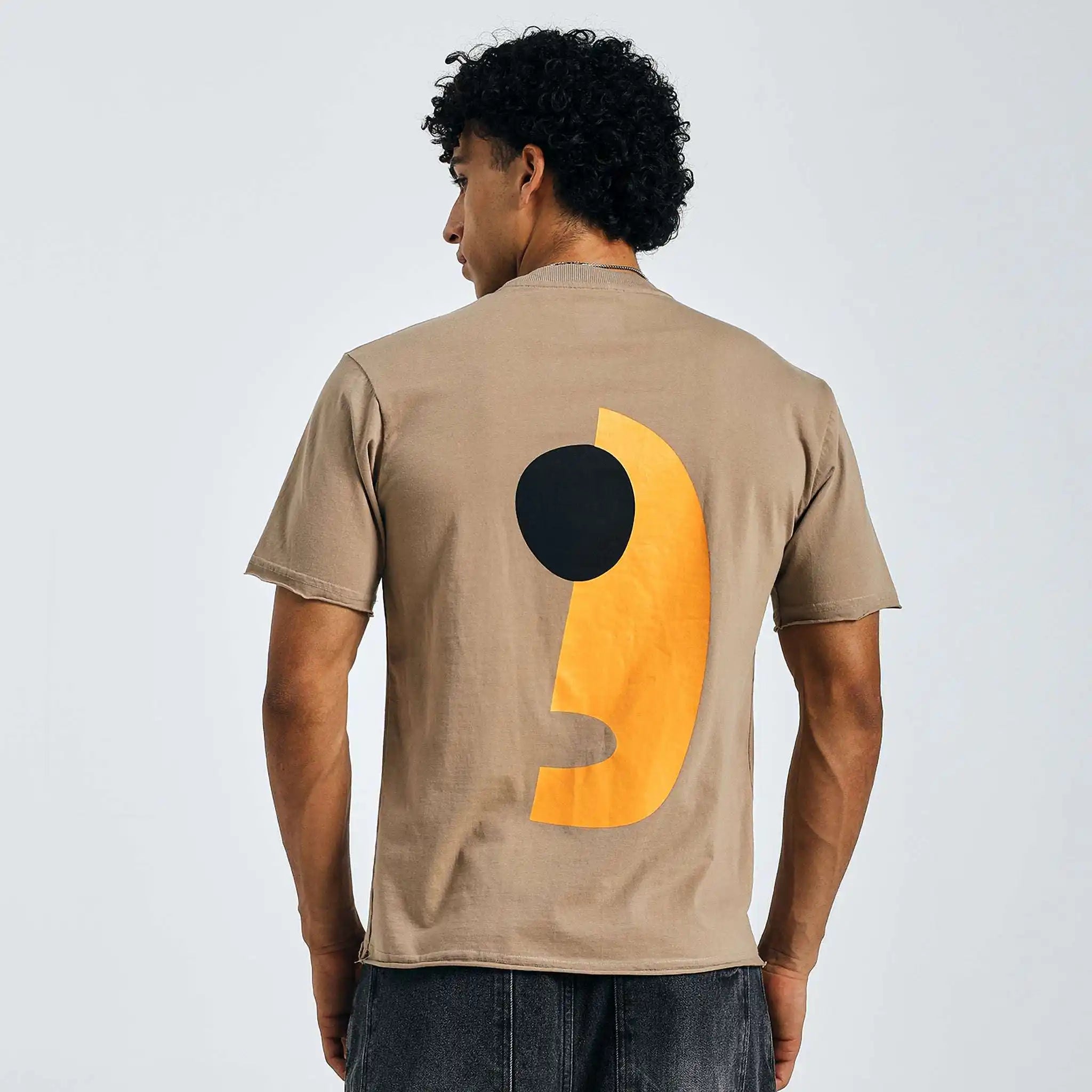 Beige overszed printed t-shirt with abstract art